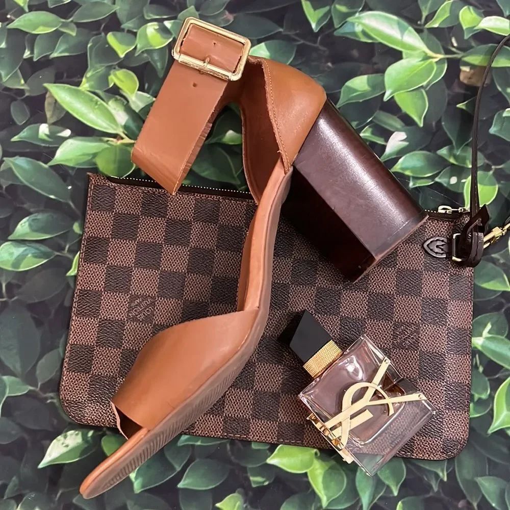 * Steve Madden brown ankle boots with wood heel